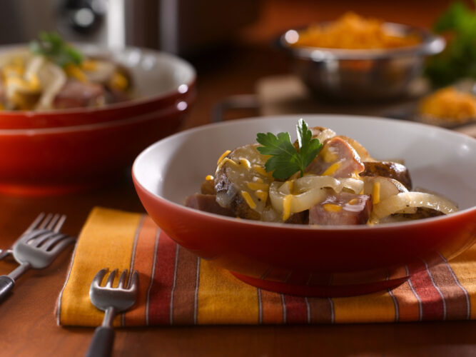 Easy-to-make cheesy potatoes and ham